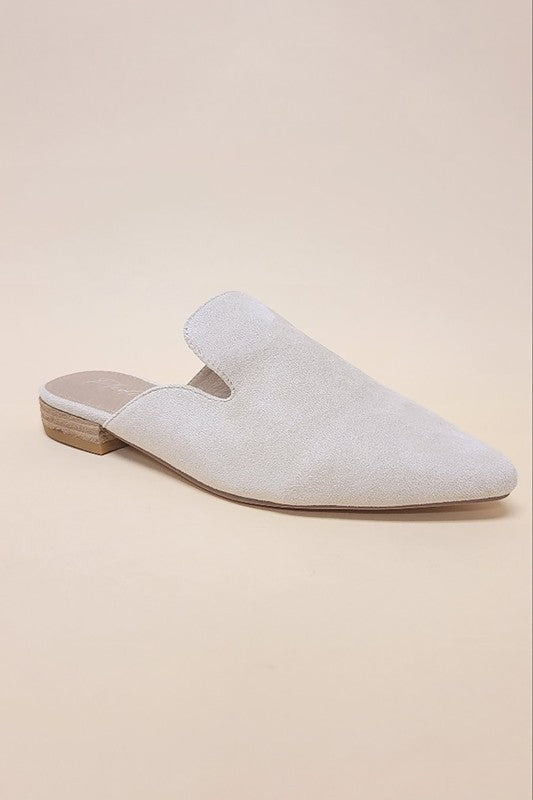 GEM-39 - POINTED TOE SLIP ON MULE FLATS