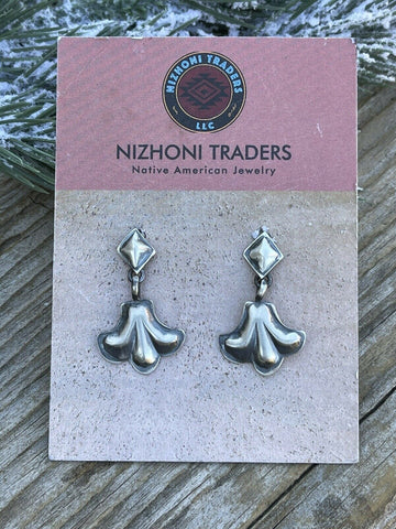 Navajo Sterling Silver Hand Stamped Fleur De Lis Dangle Earrings