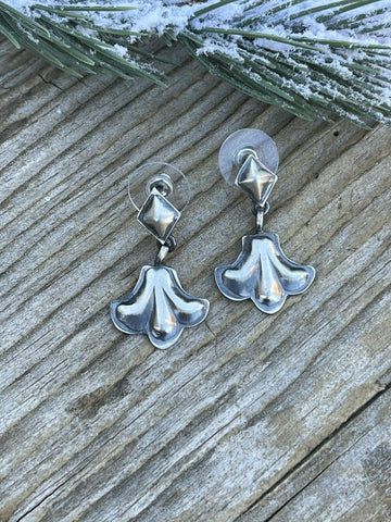 Navajo Sterling Silver Hand Stamped Fleur De Lis Dangle Earrings