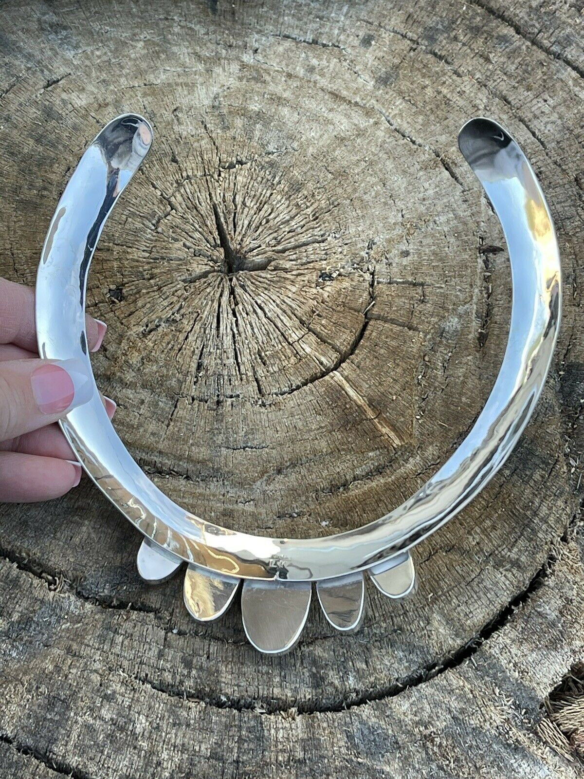 Navajo Sterling Silver & White Buffalo 5 Stone Choker Necklace Signed