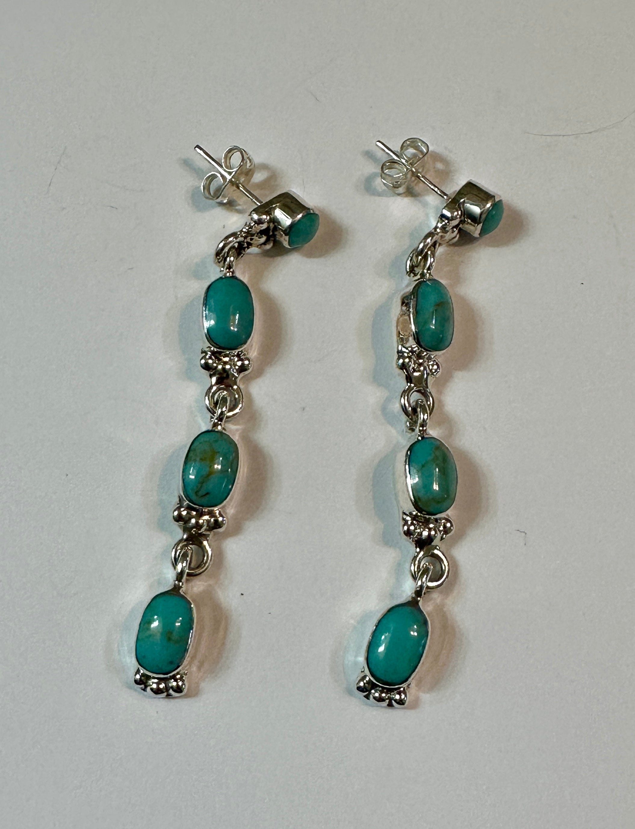 TURQUOISE RAINDROP EARRING ON POST