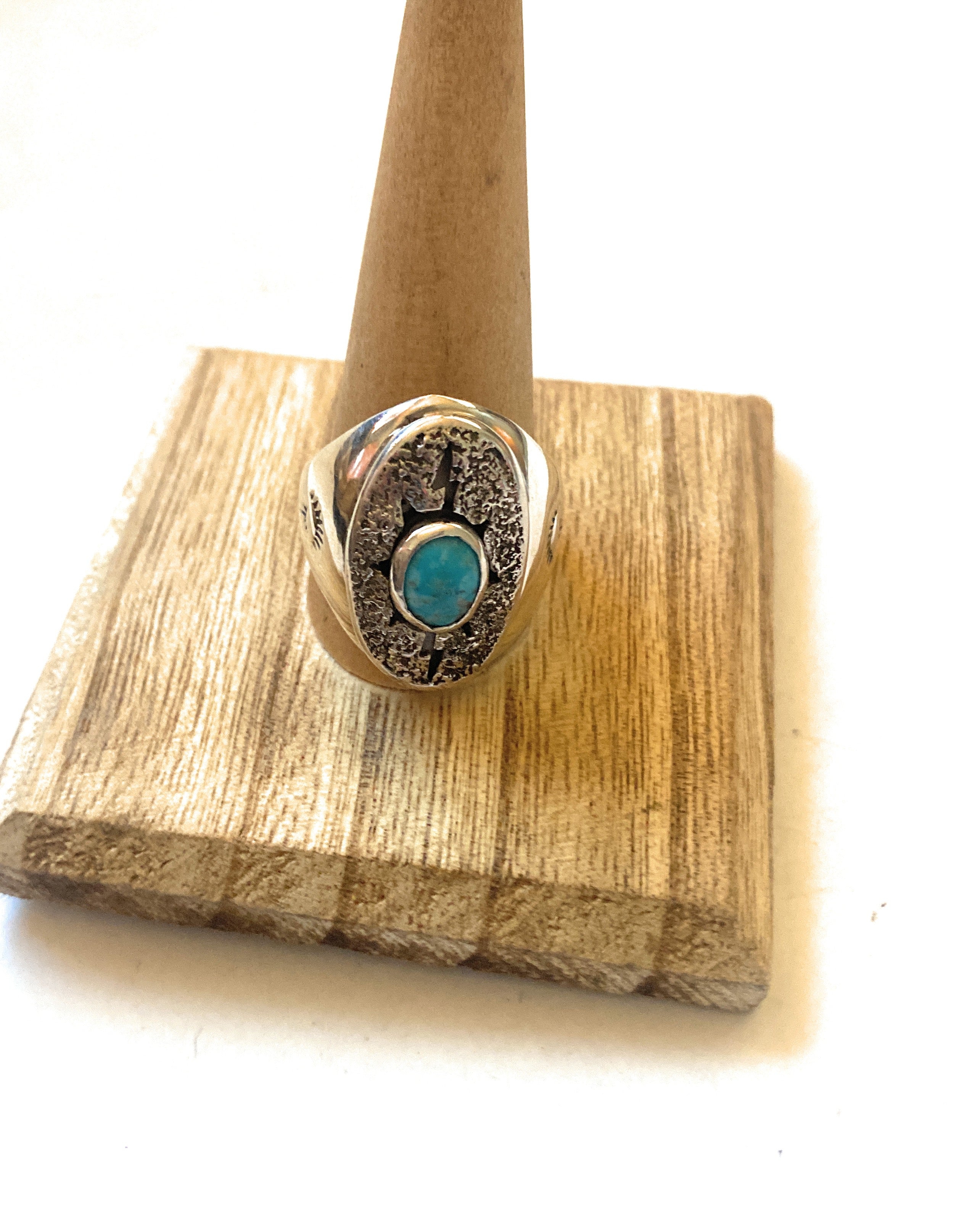 Navajo Kingman Turquoise & Sterling Silver Ring Size 12.5