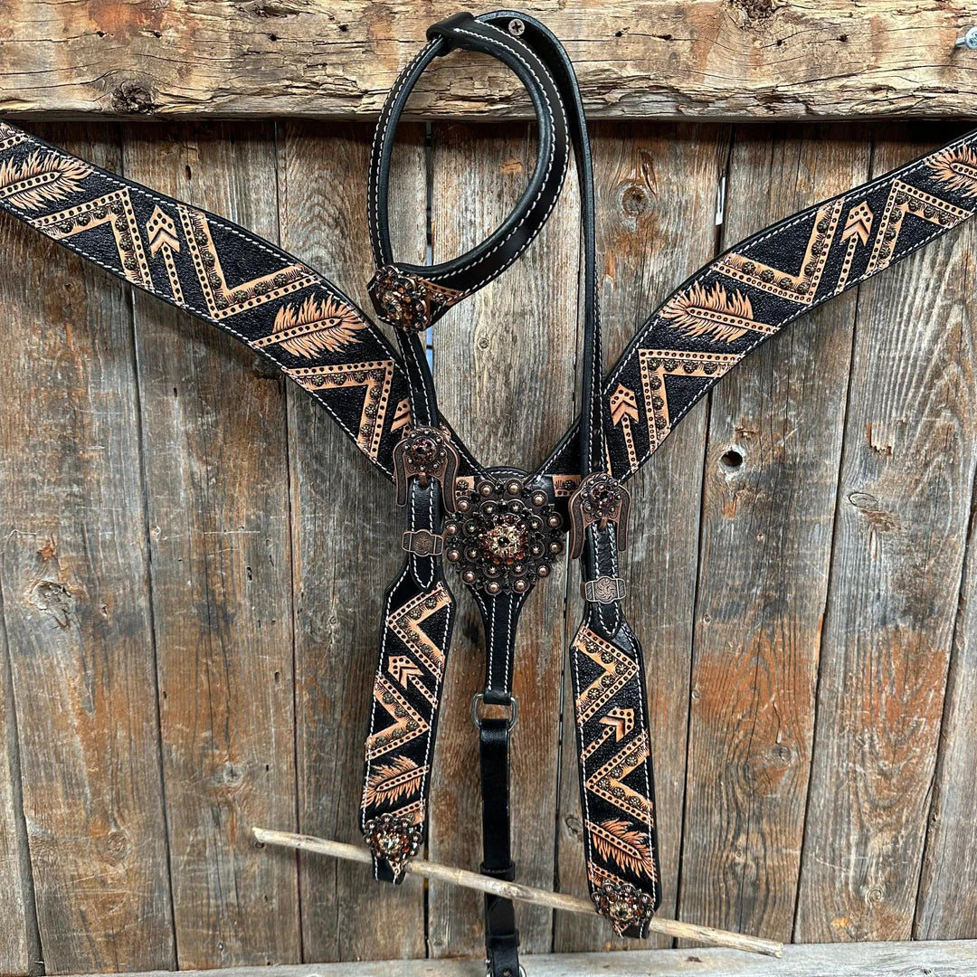 Feathered Arrow Jet and Topaz One Ear/ Breastcollar Tack Set