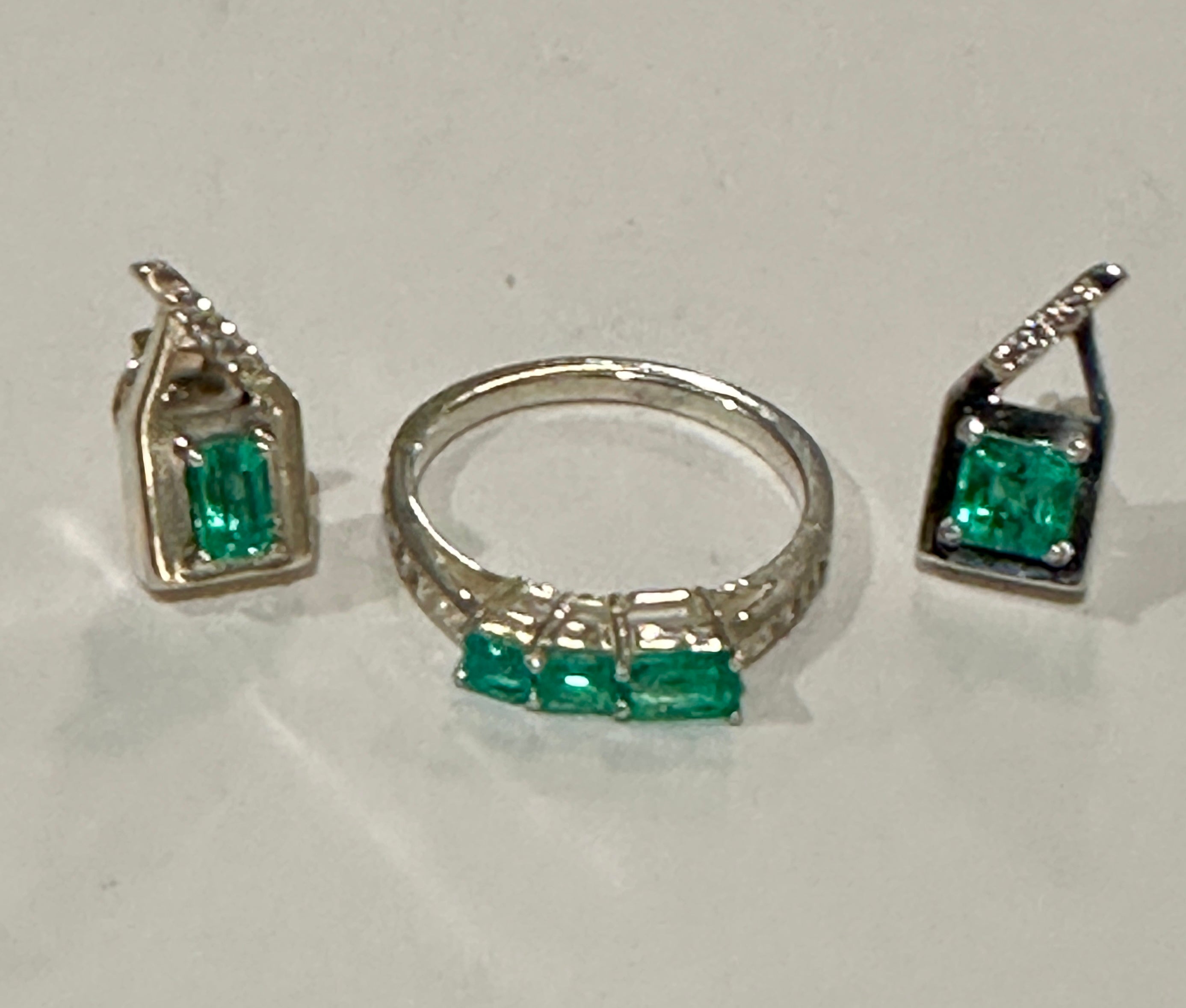 Colombian Emerald Earrings & Emerald Ring Set in Sterling Silver set 1