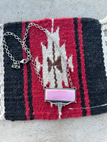 Navajo Queen Pink Conch Shell And Sterling Silver Longhorn Bar Necklace Signed P Yazzie