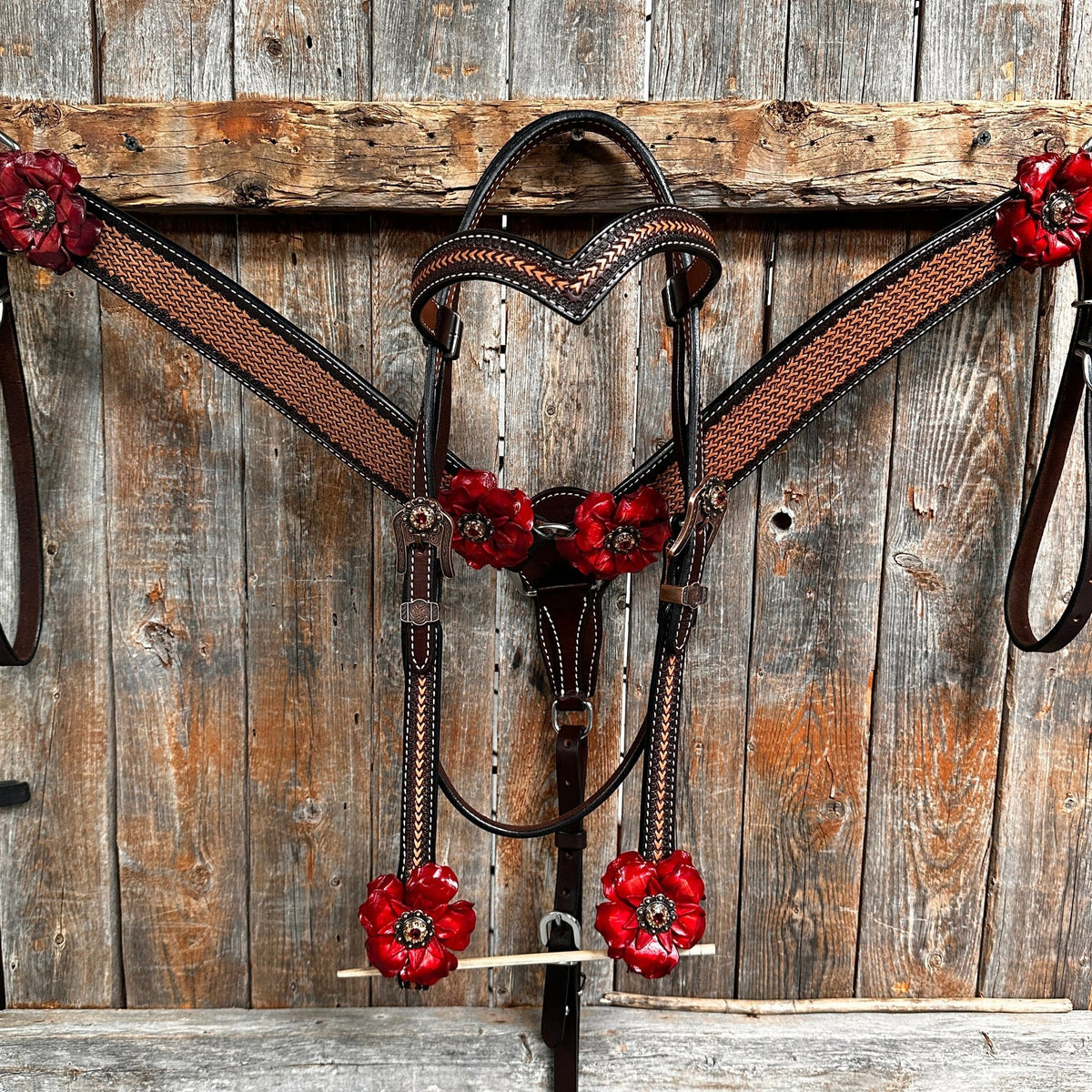 Foxtail Ruby - Champagne Browband/One Ear Headstall & Breastcollar Tack Set