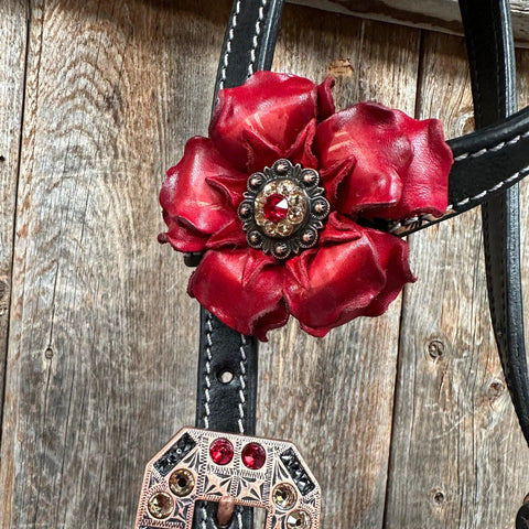 Feathered Arrow Ruby One Ear/ Breastcollar Tack Set