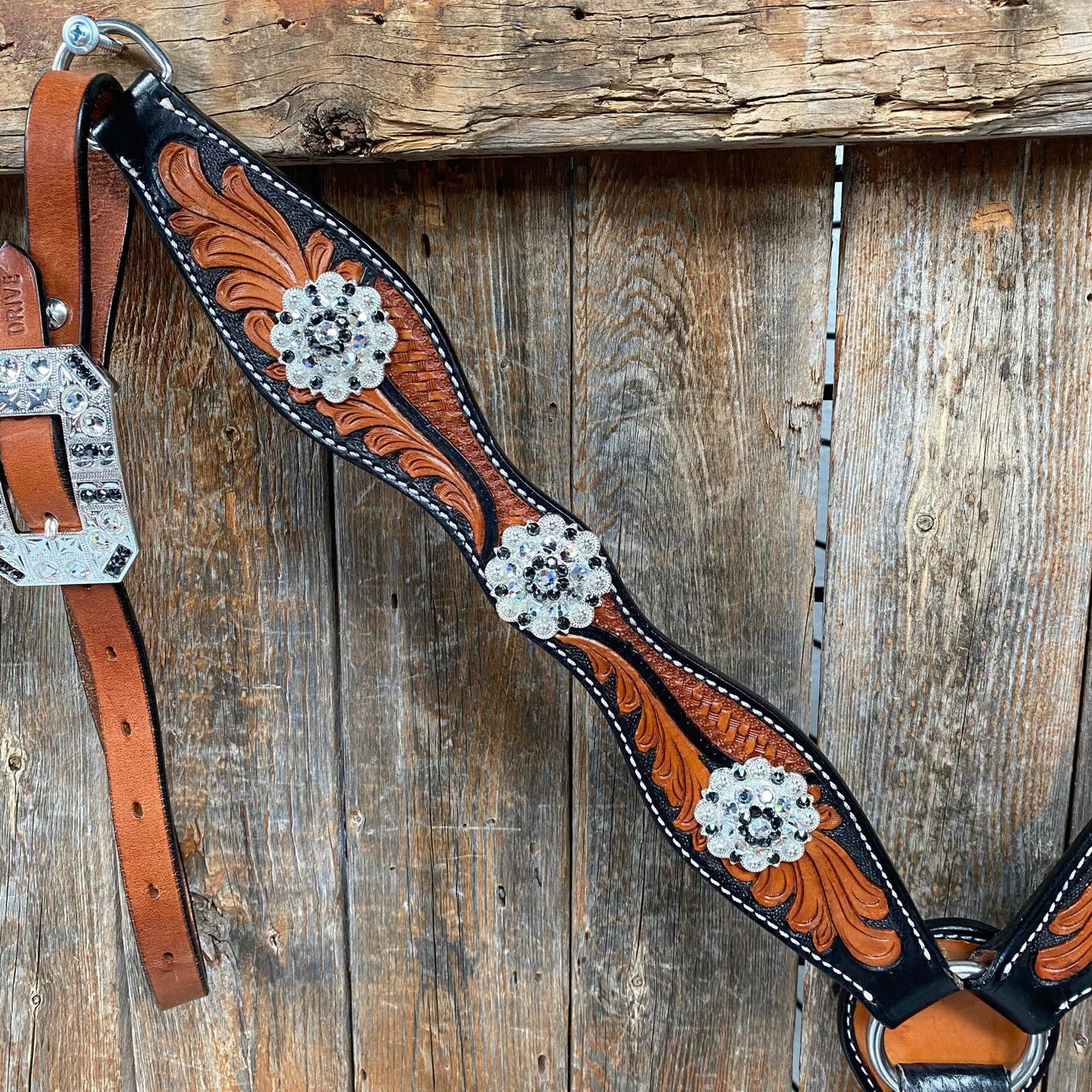 Two Tone Leaf Jet and Clear One Ear & Breastcollar Tack Set