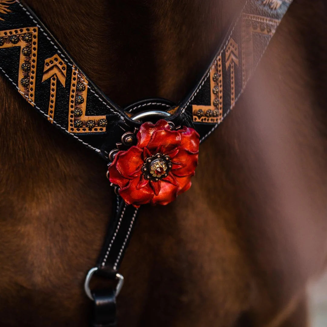 Feathered Arrow Ruby One Ear/ Breastcollar Tack Set