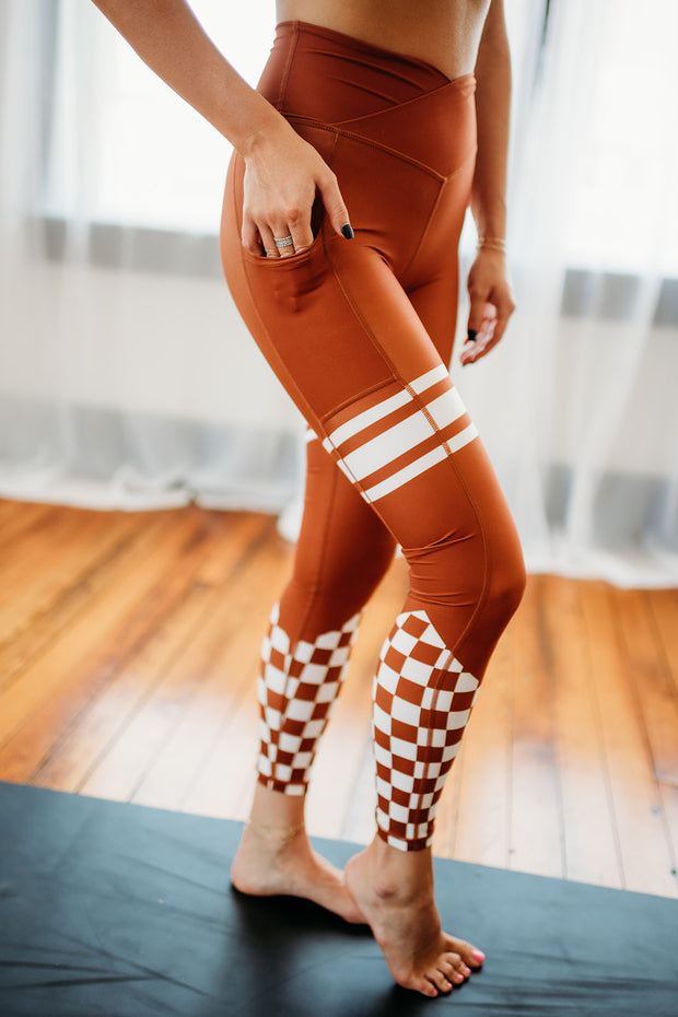 FAST LANE CROSSOVER LEGGINGS