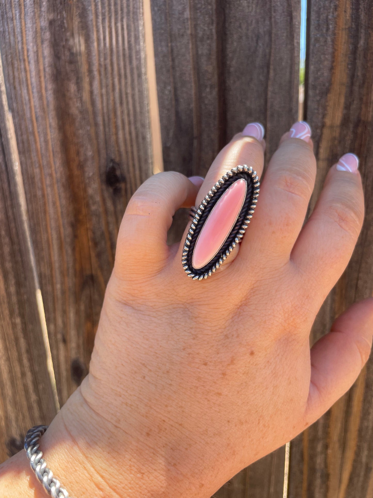 “The Hayden” Beautiful Navajo Sterling Silver & Pink Conch Oval Ring Signed