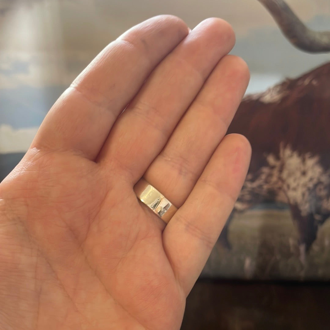 Navajo Sterling Silver Oval Lapis Band Ring